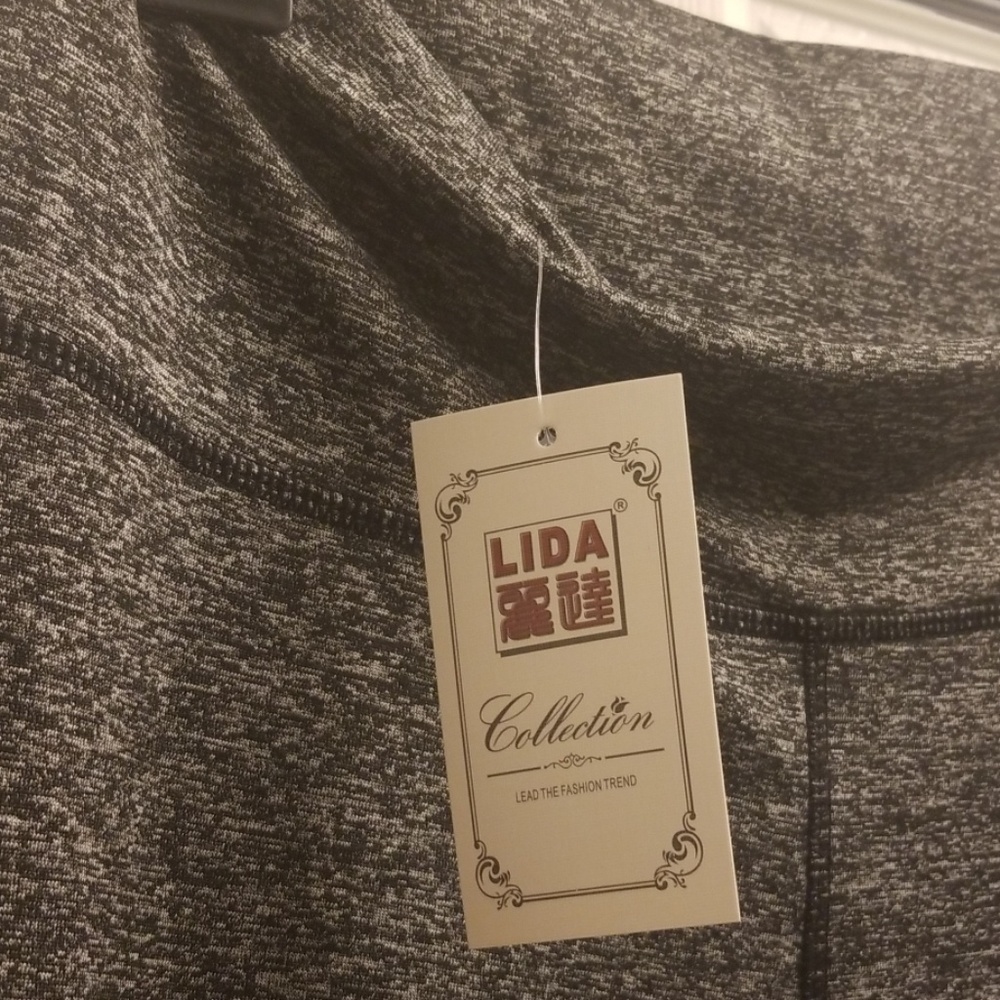 BRAND NEW exercise tights - Picture 6 of 6